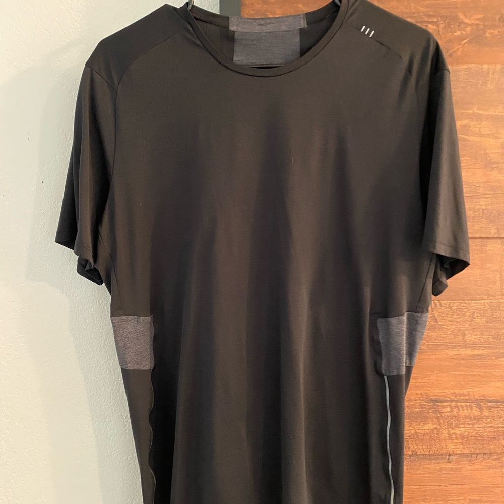 Mens Lululemon Fast and Free Shirt sz M